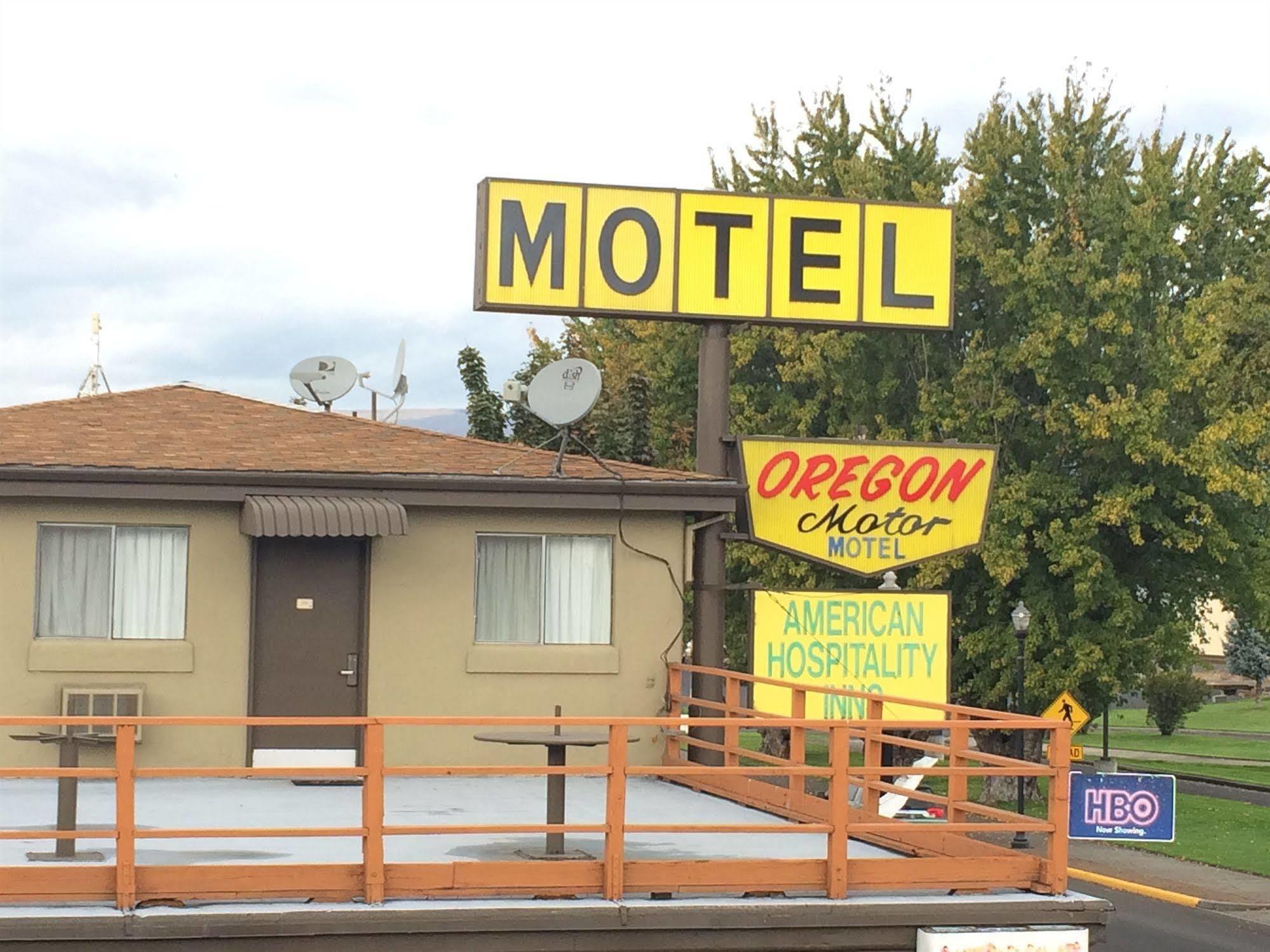 Travelodge By Wyndham The Dalles Exterior photo