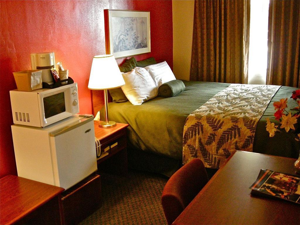 Travelodge By Wyndham The Dalles Exterior photo
